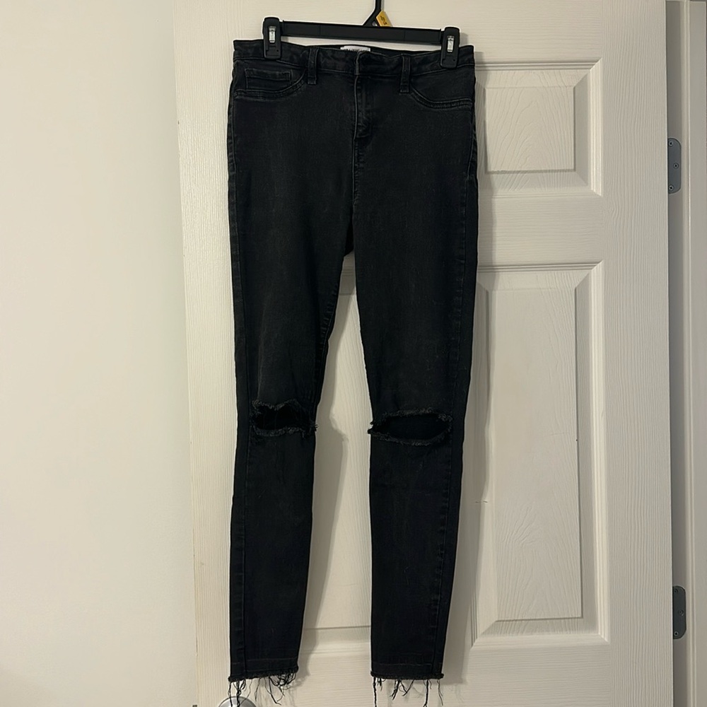 William Rast sculpted high rise Jean size 29 black distressed